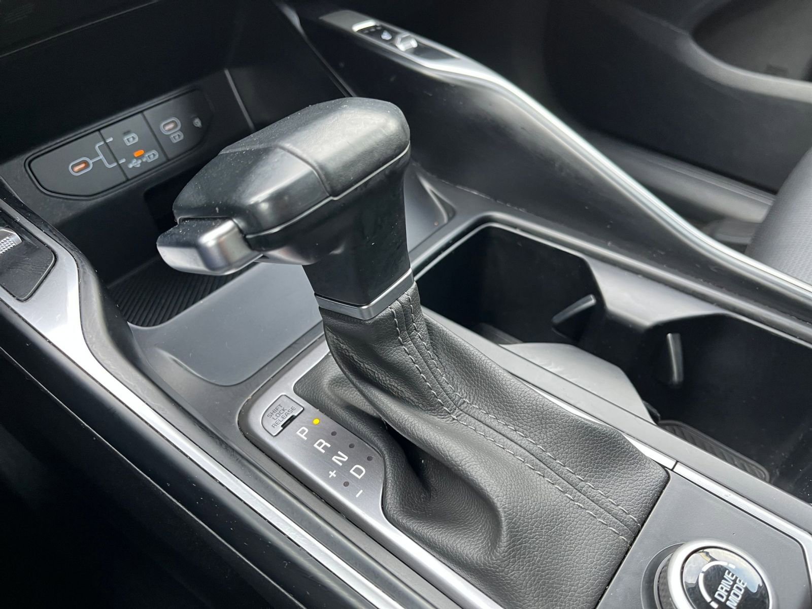 Used 2024 Kia Sorento S image 44