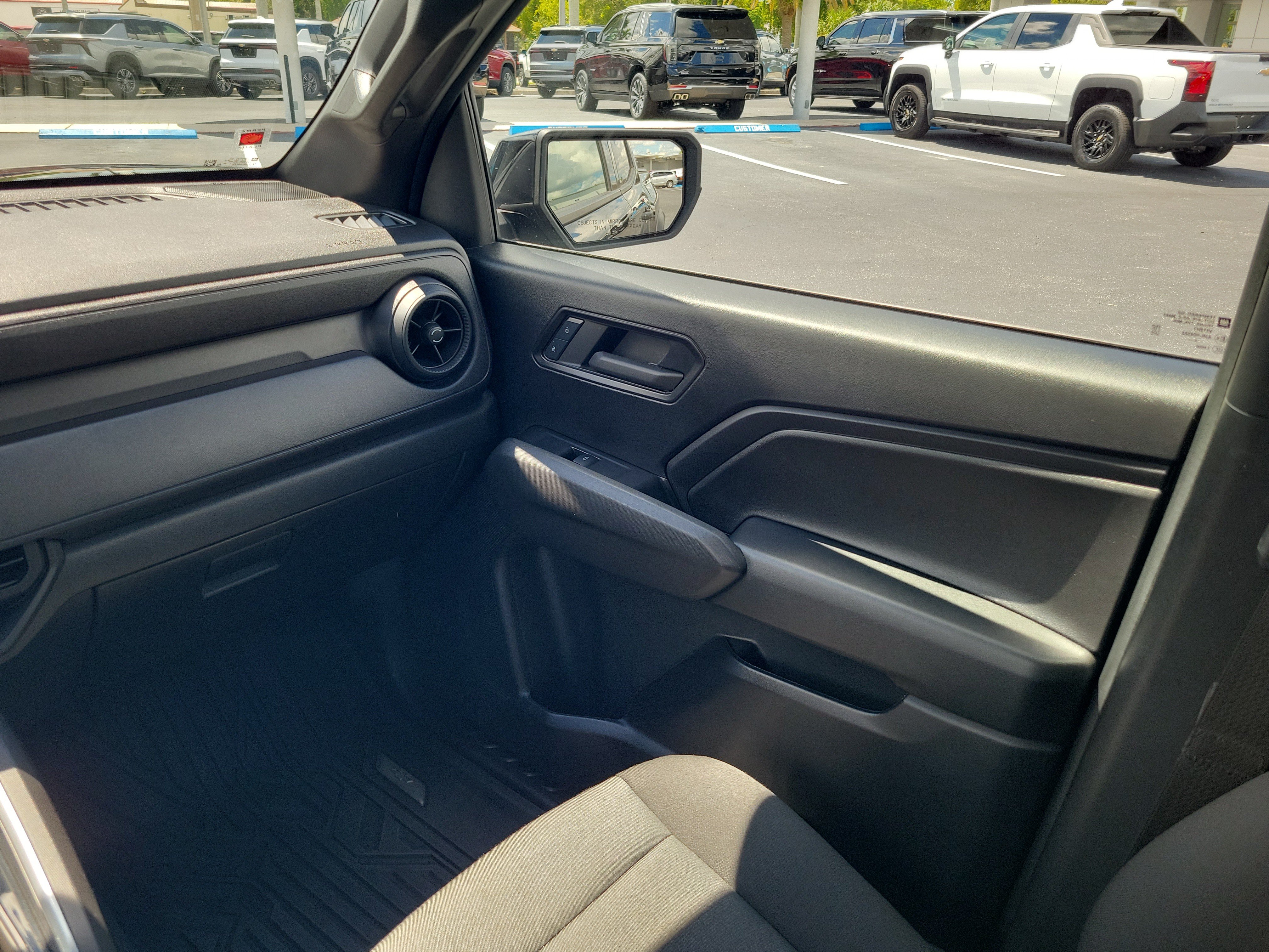 Used 2024 Chevrolet Colorado Trail Boss AWD/4WD image 13
