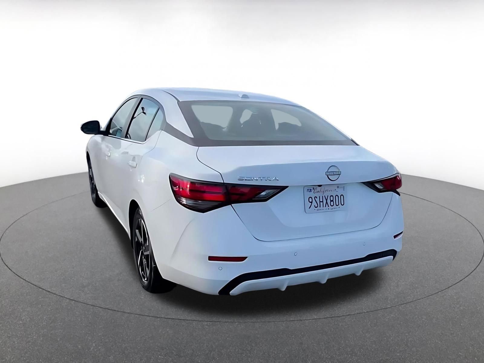 Used 2025 Nissan Sentra SV FWD image 11