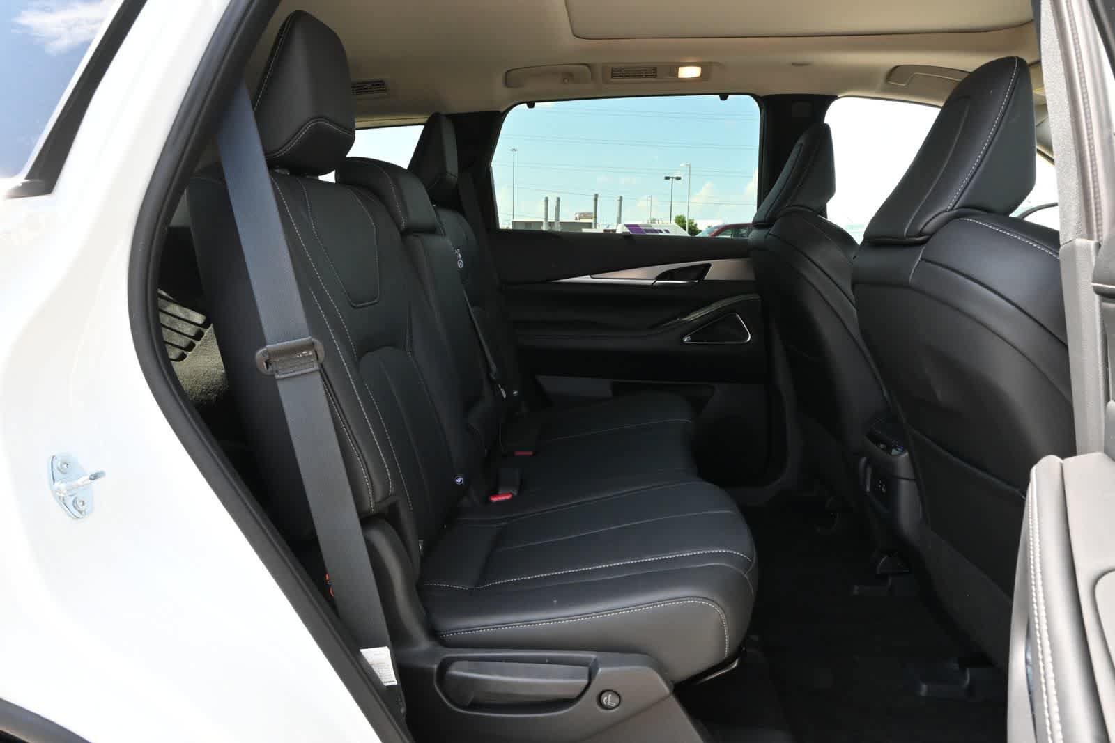 Certified 2025 INFINITI QX60 Luxe FWD image 20