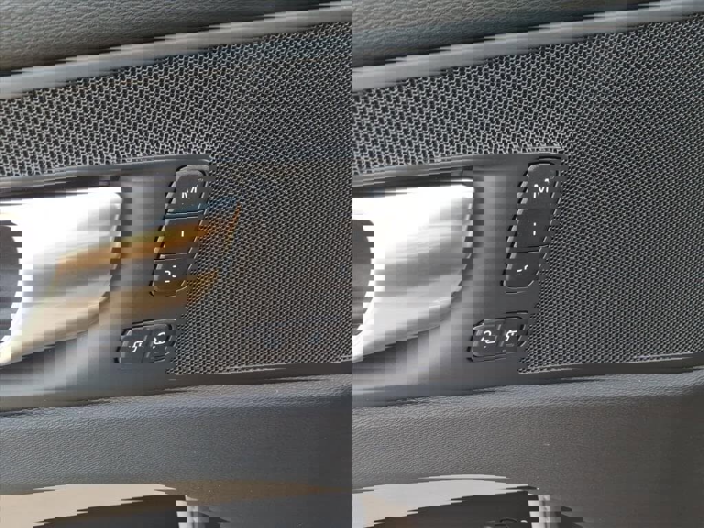 New 2026 Volvo XC60 B5 Plus w/ Protection Package Premier image 12