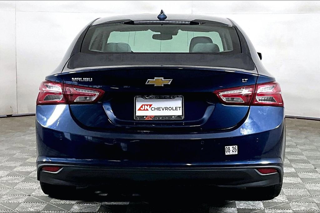 Used 2020 Chevrolet Malibu LT FWD image 3