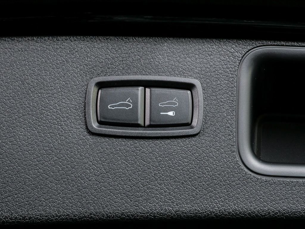 New 2026 Porsche Macan GTS image 33