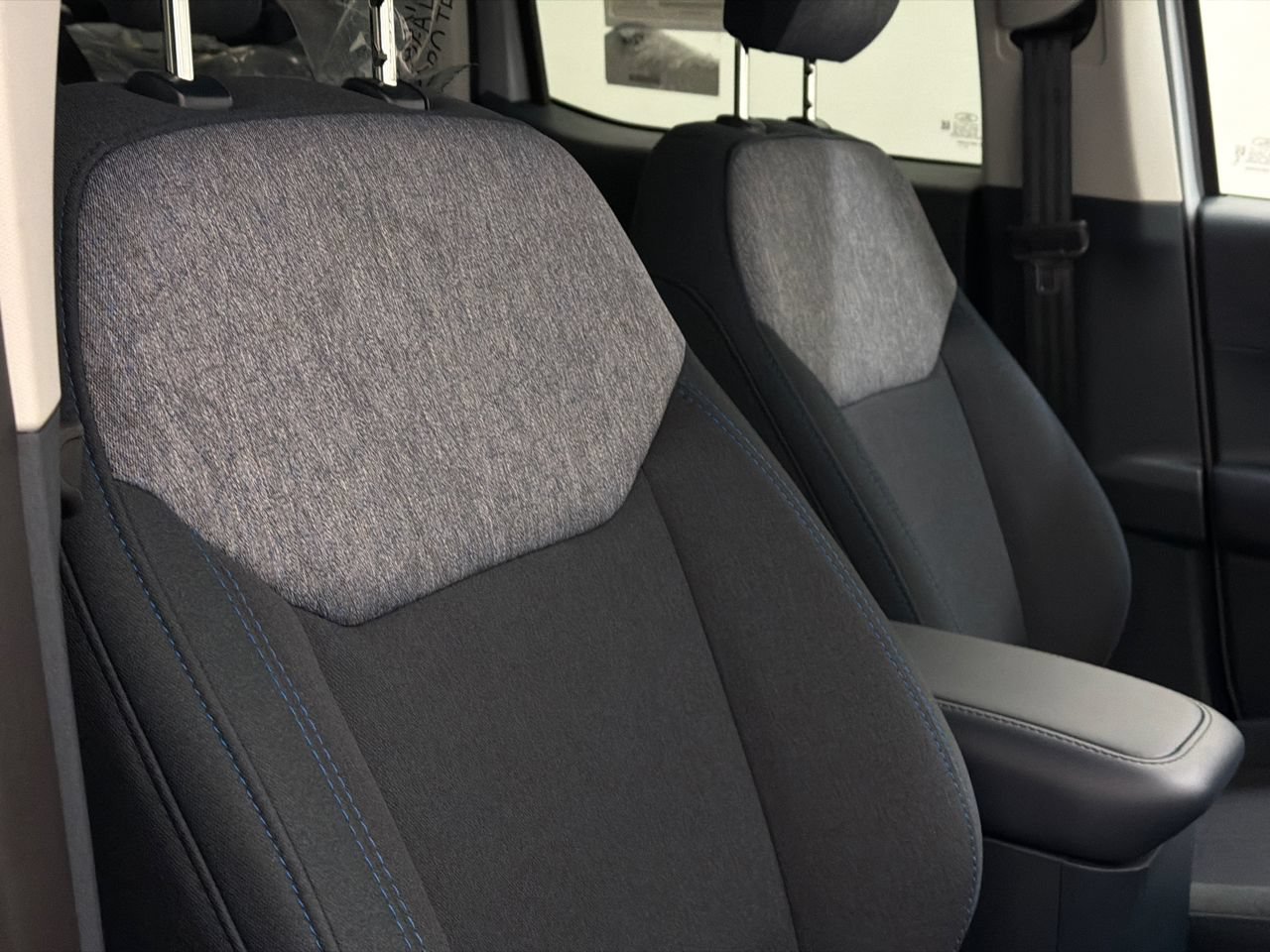 New 2026 Ford Maverick XLT w/ XLT Luxury Package FWD image 9