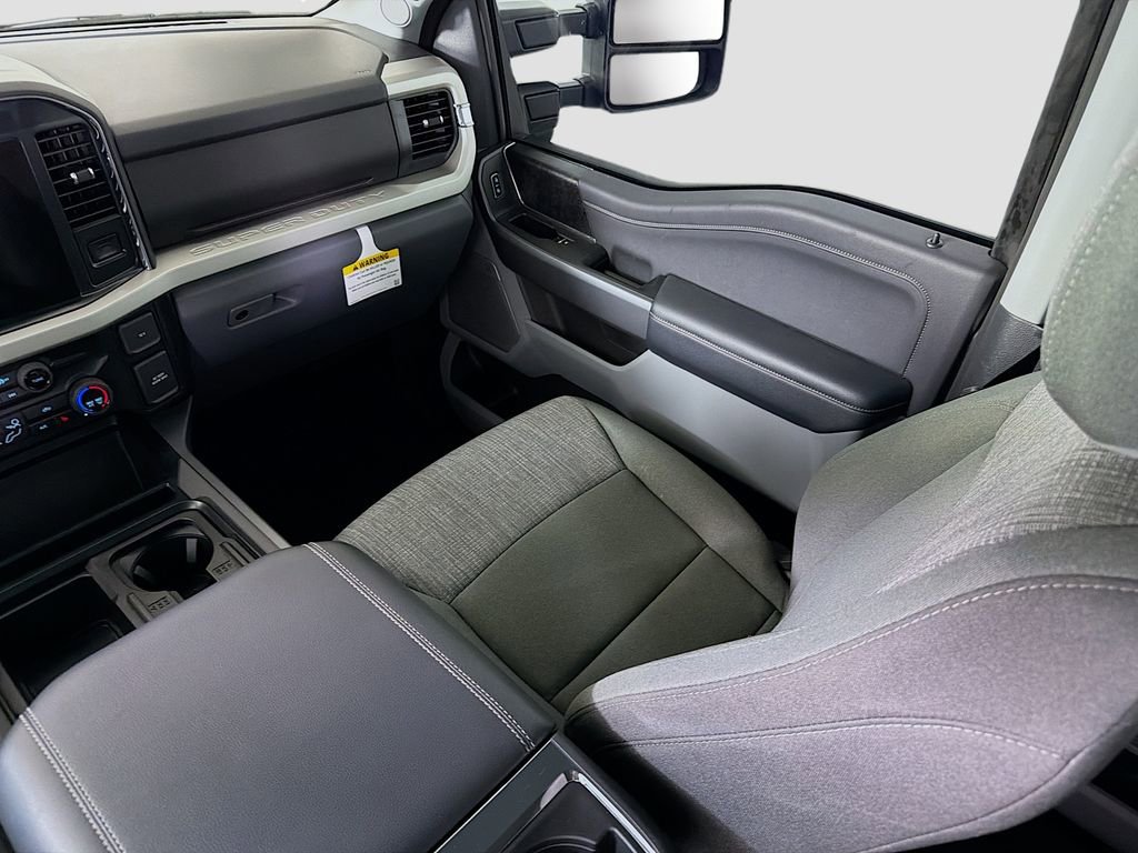 New 2026 Ford F250 XLT w/ XLT Premium Package image 25