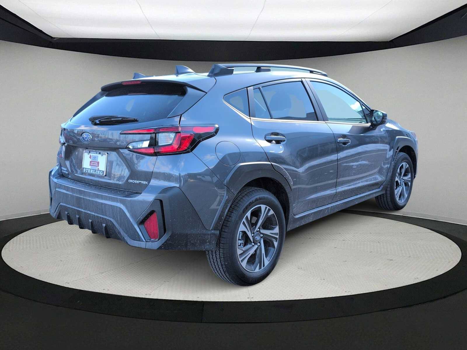 Used 2025 Subaru Crosstrek 2.0i Premium image 8