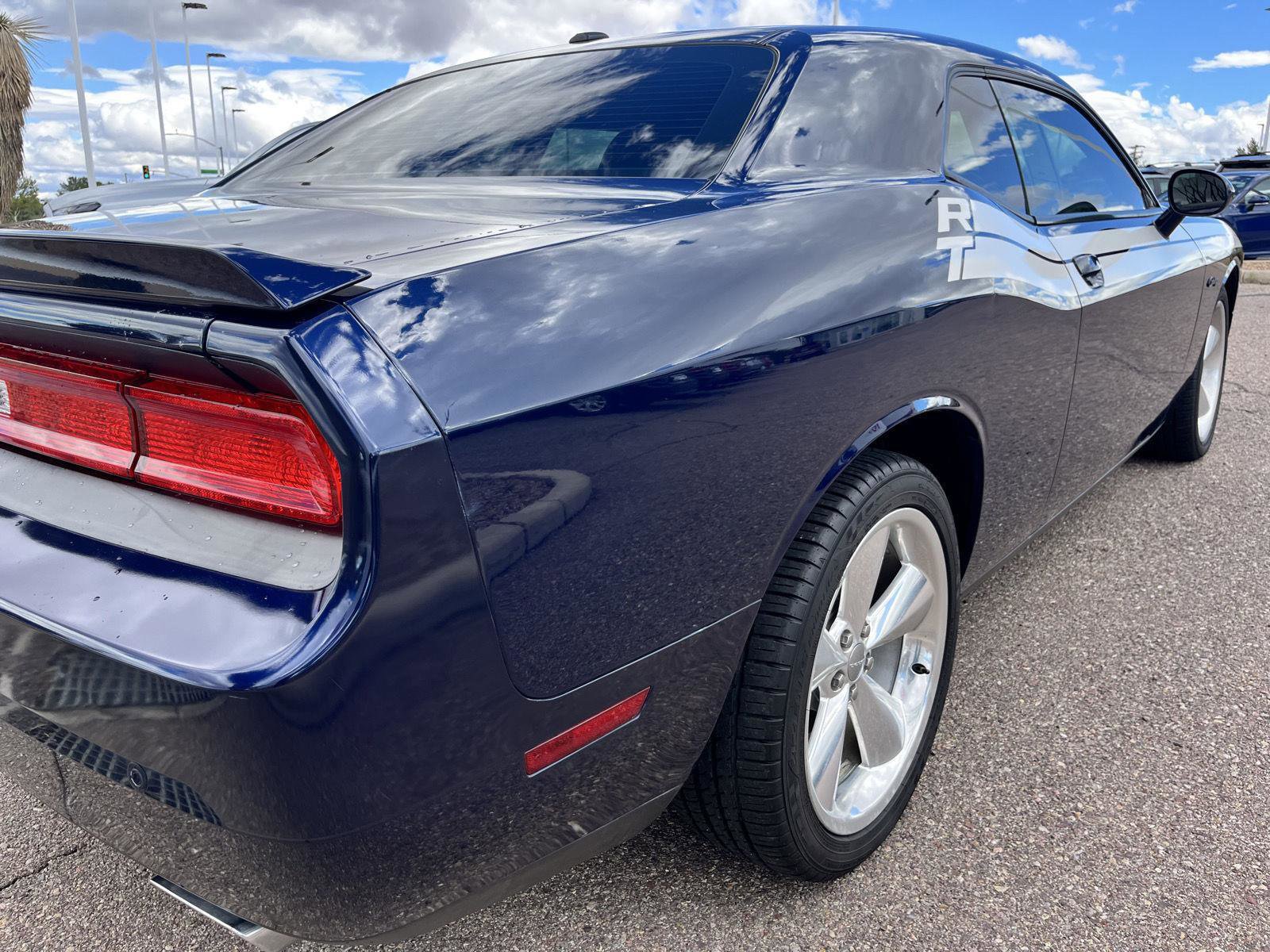 Used 2014 Dodge Challenger R/T image 14