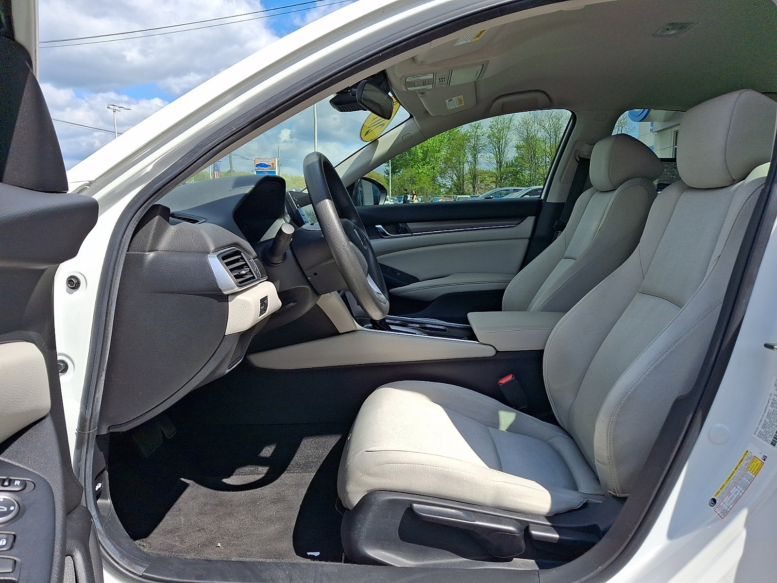 Used 2019 Honda Accord LX image 13