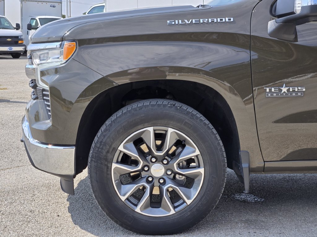 Used 2023 Chevrolet Silverado 1500 LT w/ Safety Package RWD image 8