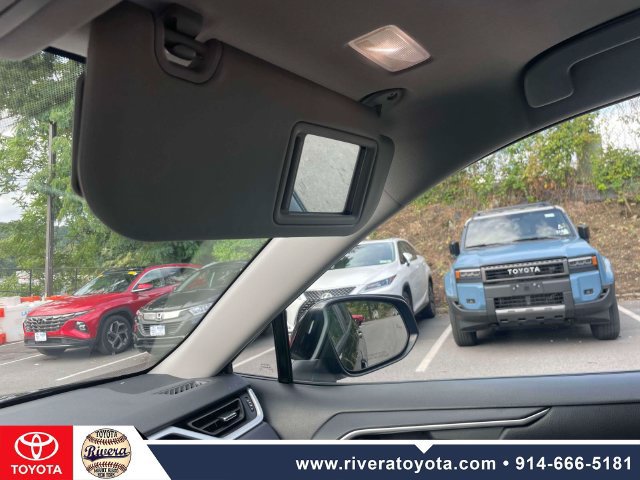 Used 2022 Toyota RAV4 XLE Premium AWD/4WD image 34