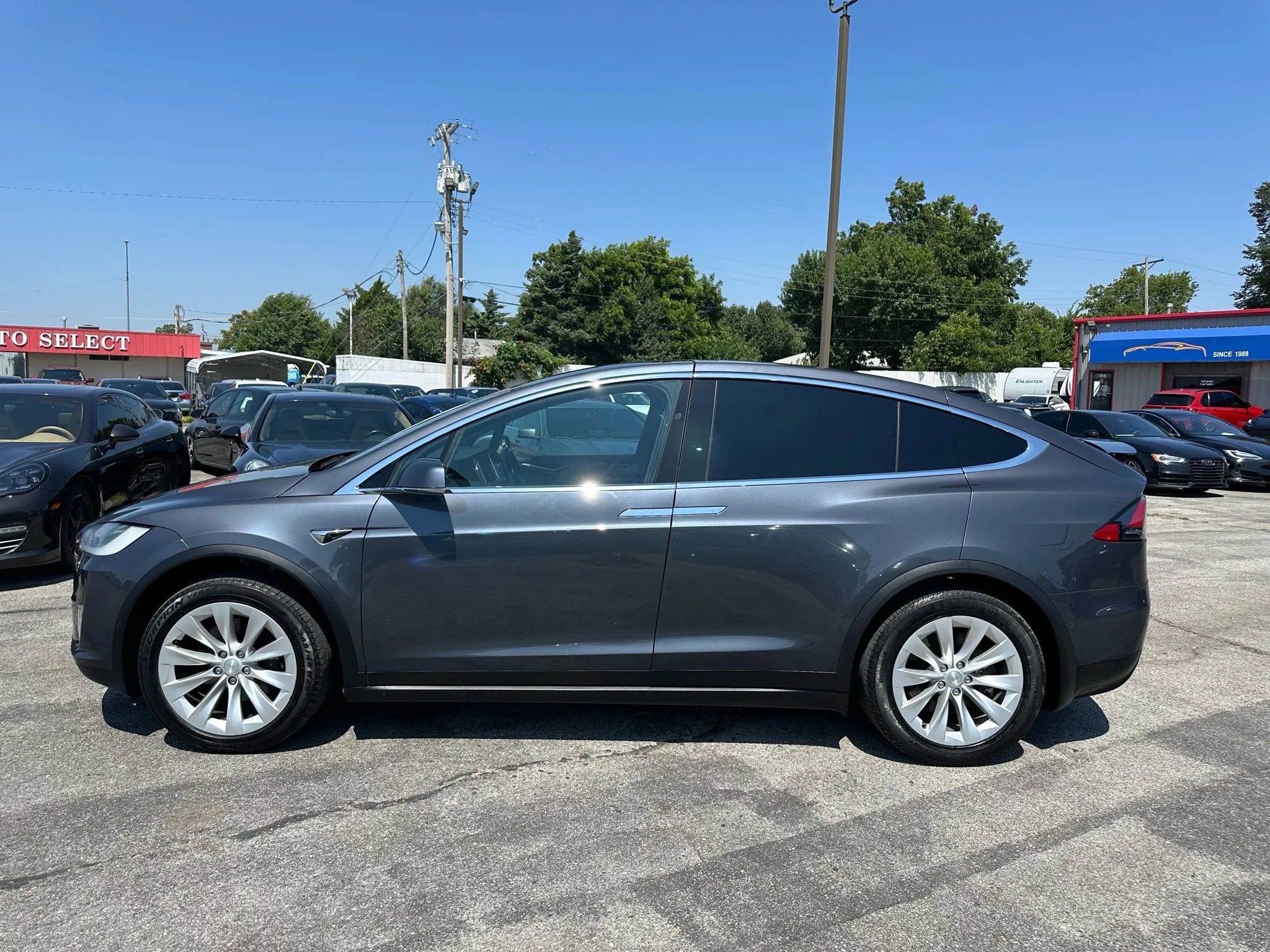 Used 2018 Tesla Model X 75D image 50