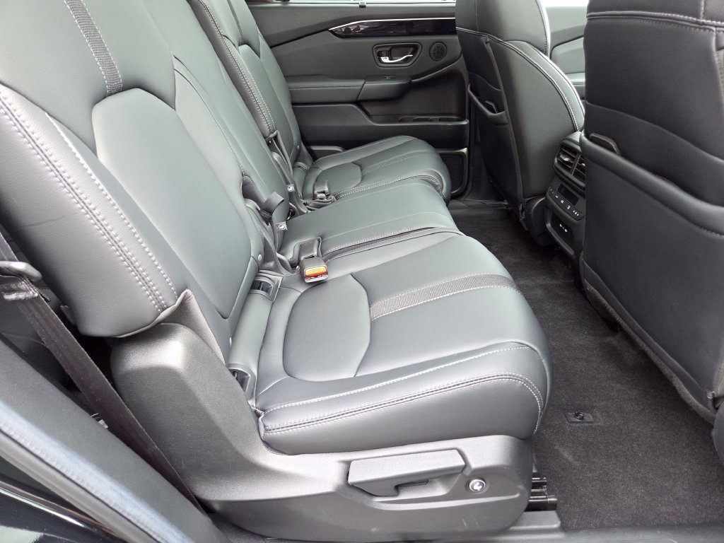Certified 2024 Honda Pilot Touring image 32