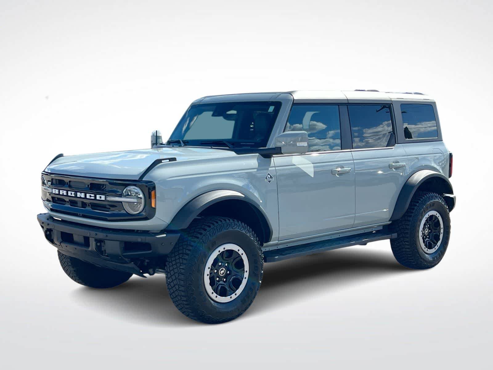 Used 2023 Ford Bronco Outer Banks w/ Sasquatch Package AWD/4WD image 4