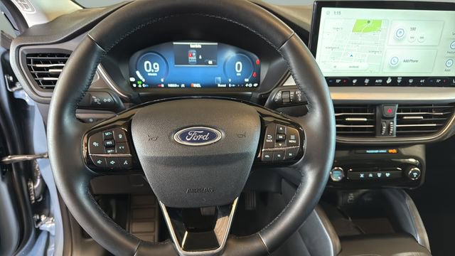 Used 2025 Ford Escape Platinum AWD/4WD image 16