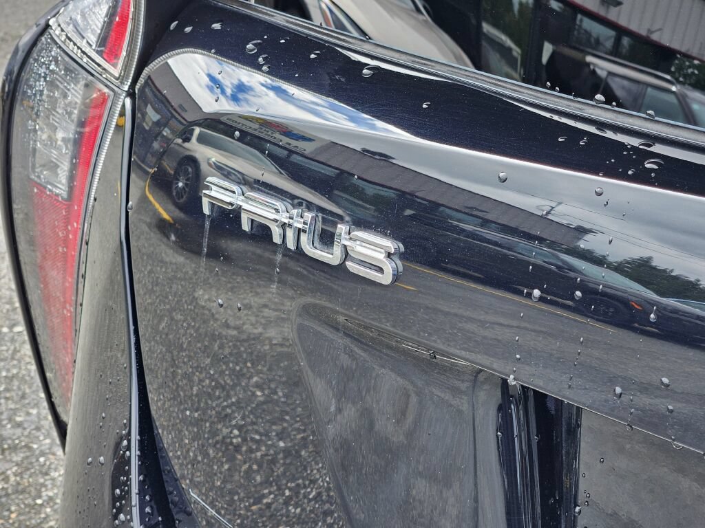 Used 2017 Toyota Prius Two w/ Prius Two Safety Plus Package FWD image 10