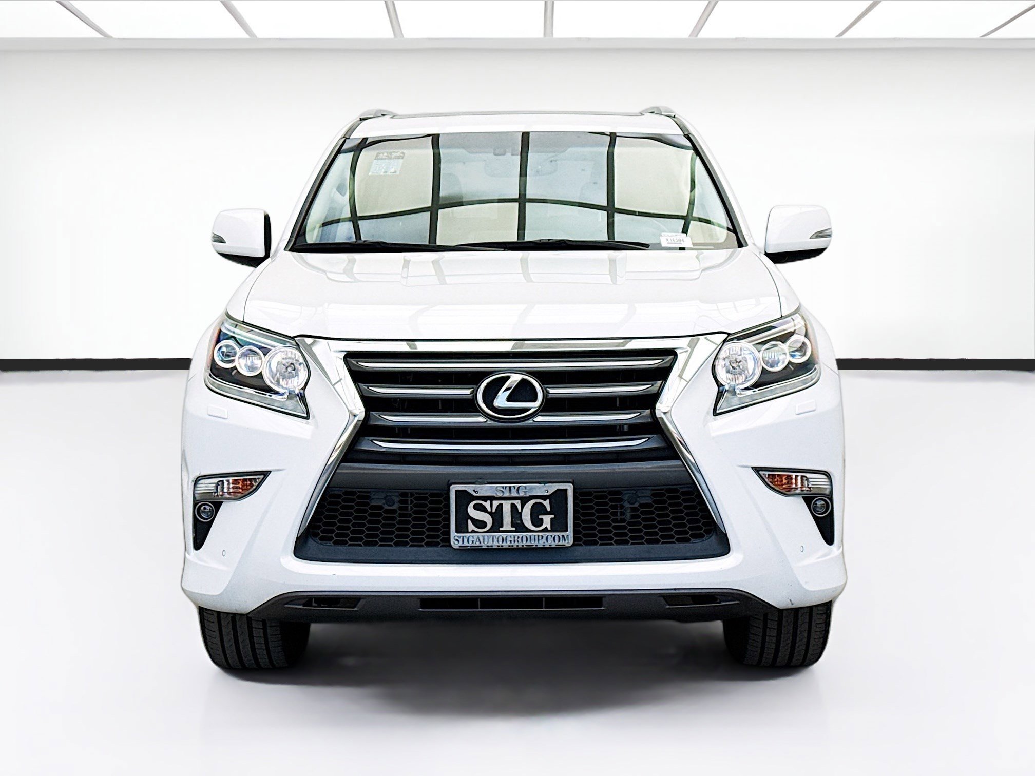 Used 2018 Lexus GX 460 Luxury w/ Preferred Accessory Package image 2