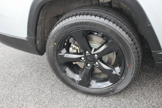 Used 2021 Jeep Grand Cherokee L Laredo image 38