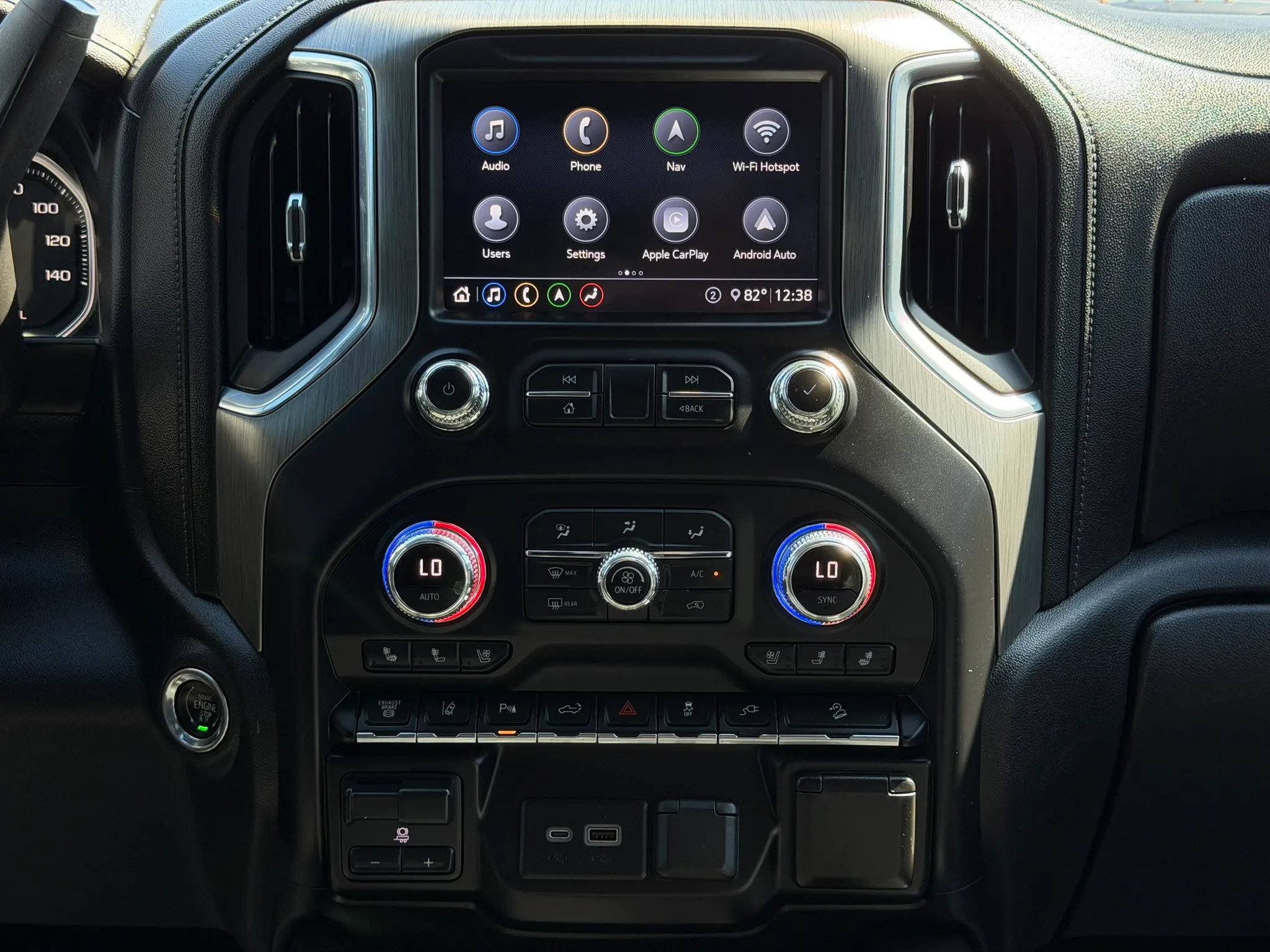 Used 2020 GMC Sierra 2500 Denali w/ Denali Ultimate Package AWD/4WD image 24