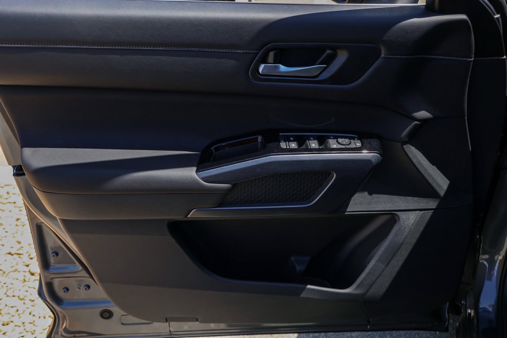 New 2026 Nissan Pathfinder SL FWD image 23