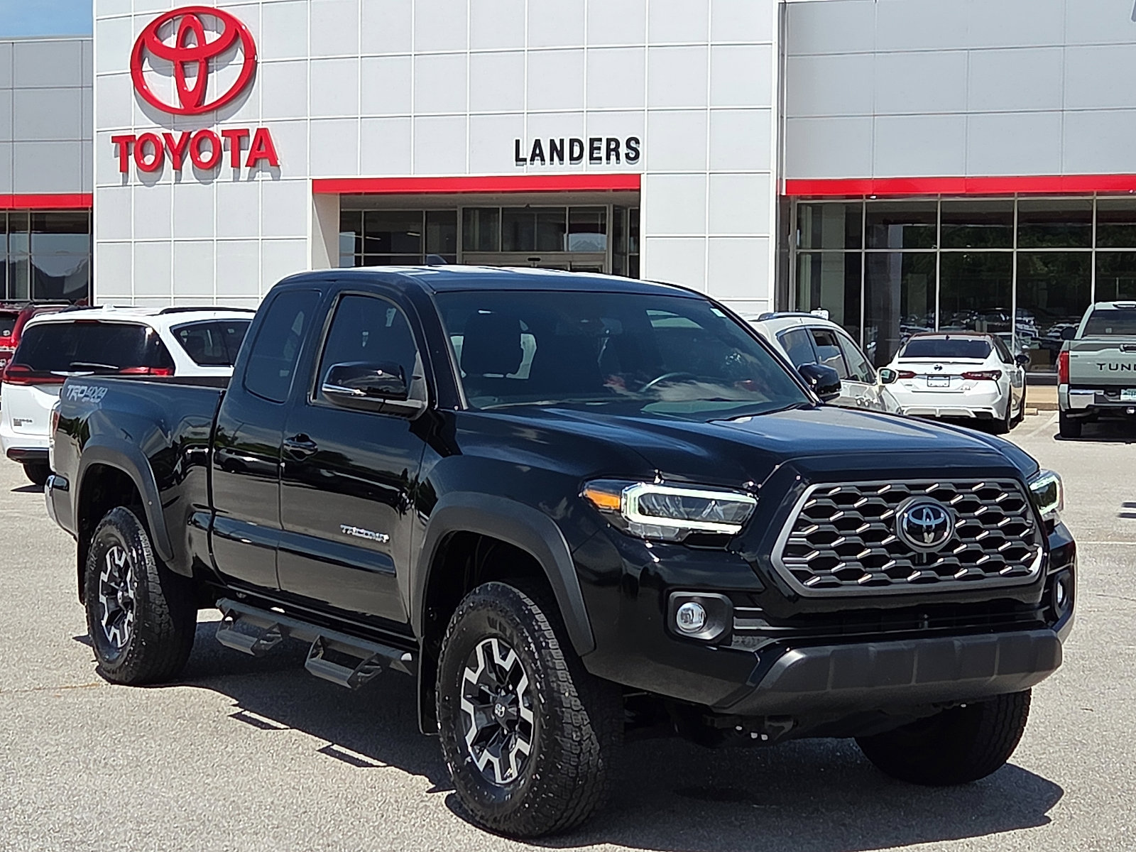Used 2023 Toyota Tacoma TRD Off-Road AWD/4WD image 1
