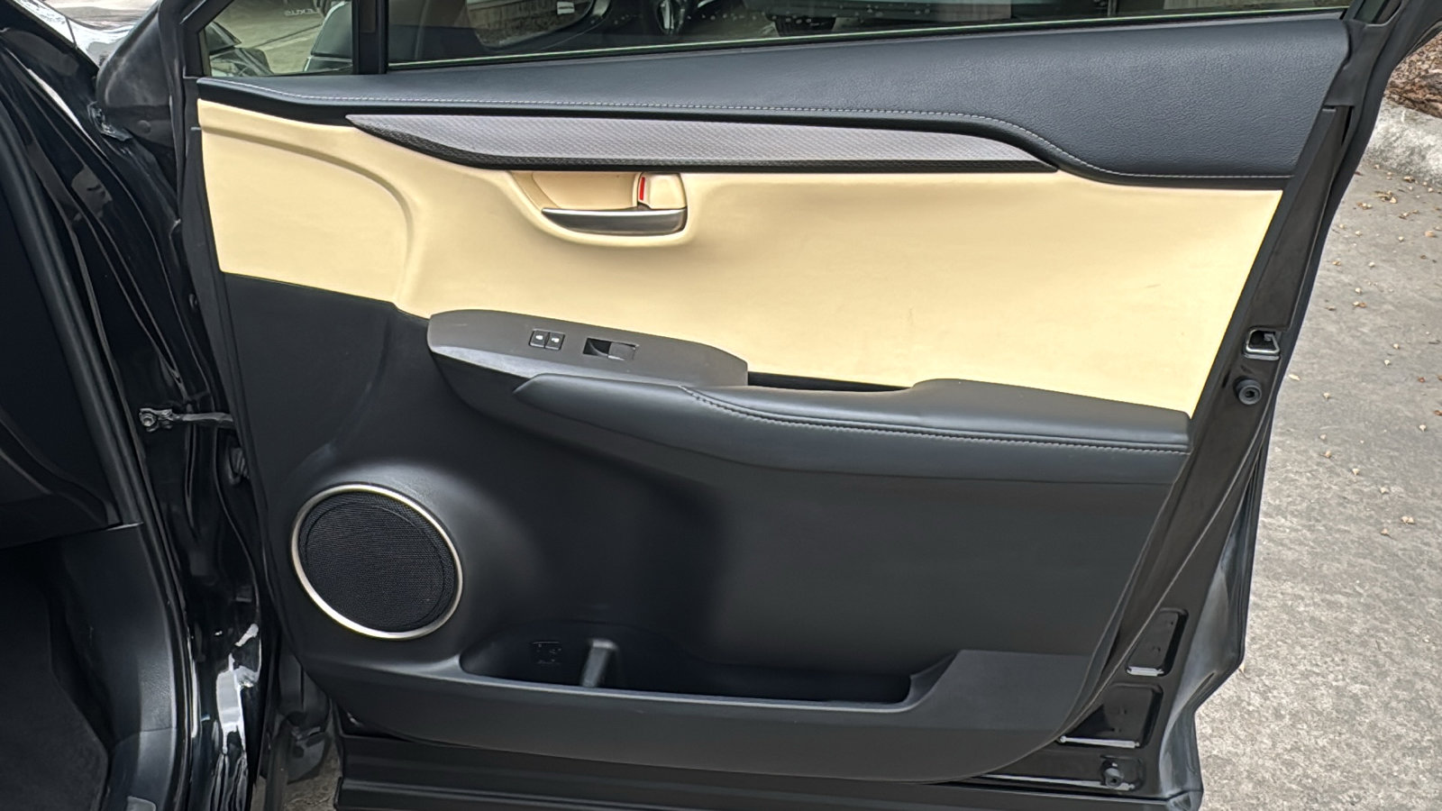 Used 2015 Lexus NX 200t FWD image 29