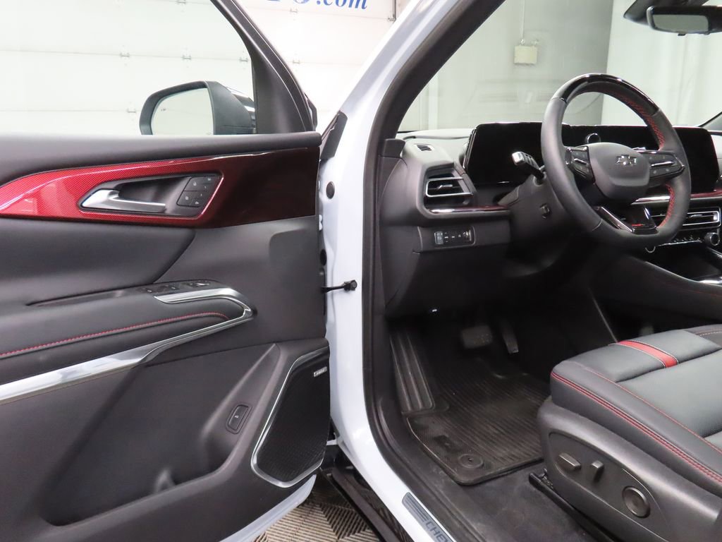 Used 2026 Chevrolet Traverse RS AWD/4WD image 54