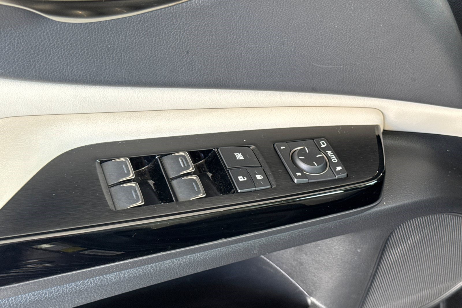 Certified 2023 Lexus ES 350 w/ Premium Package FWD image 13