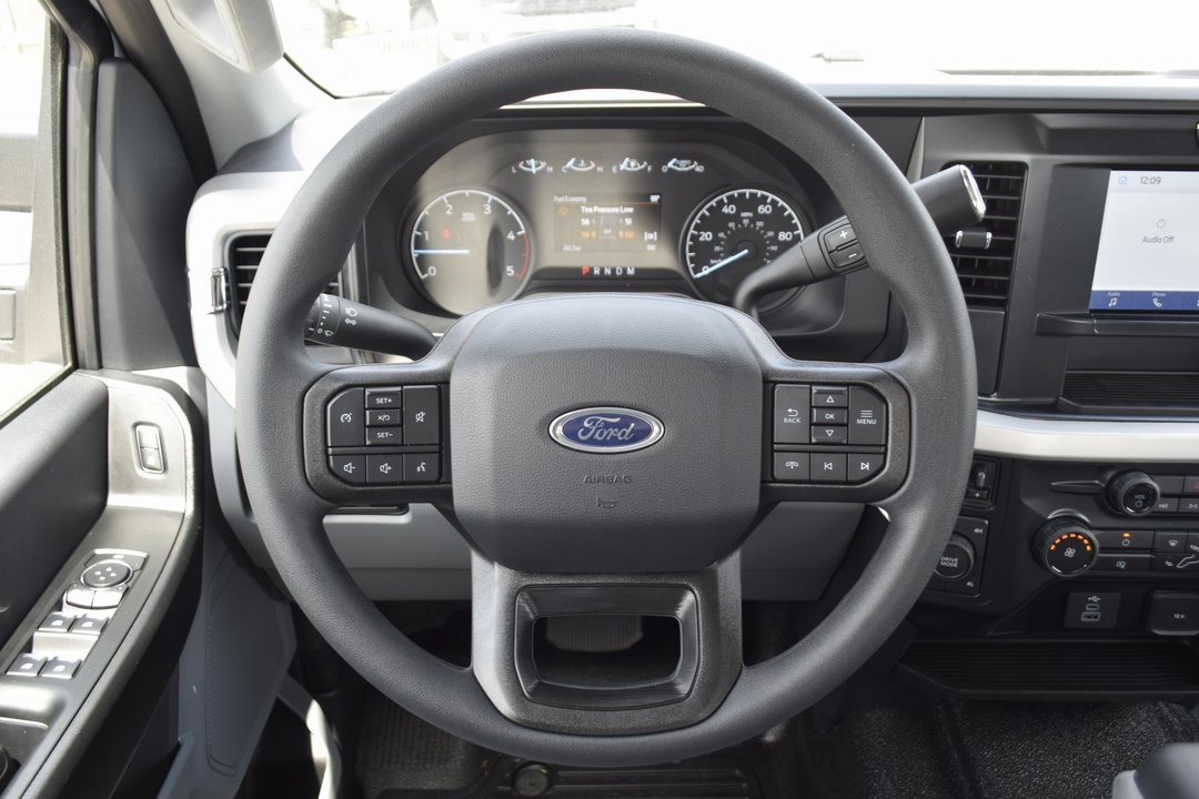 New 2025 Ford F250 XL w/ FX4 Off-Road Package image 8