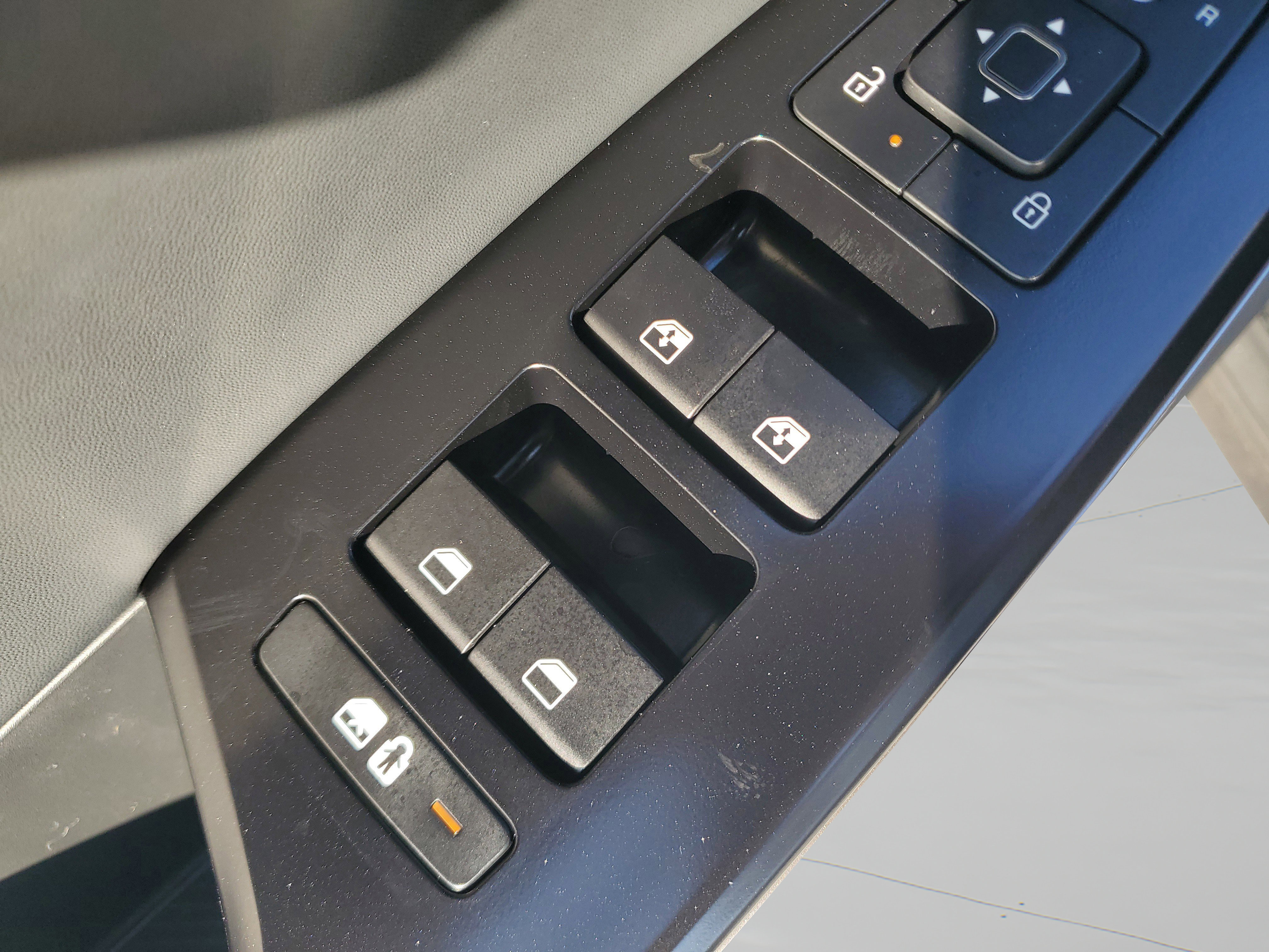 New 2025 Kia EV6 Light w/ Light LR Technology Package image 19