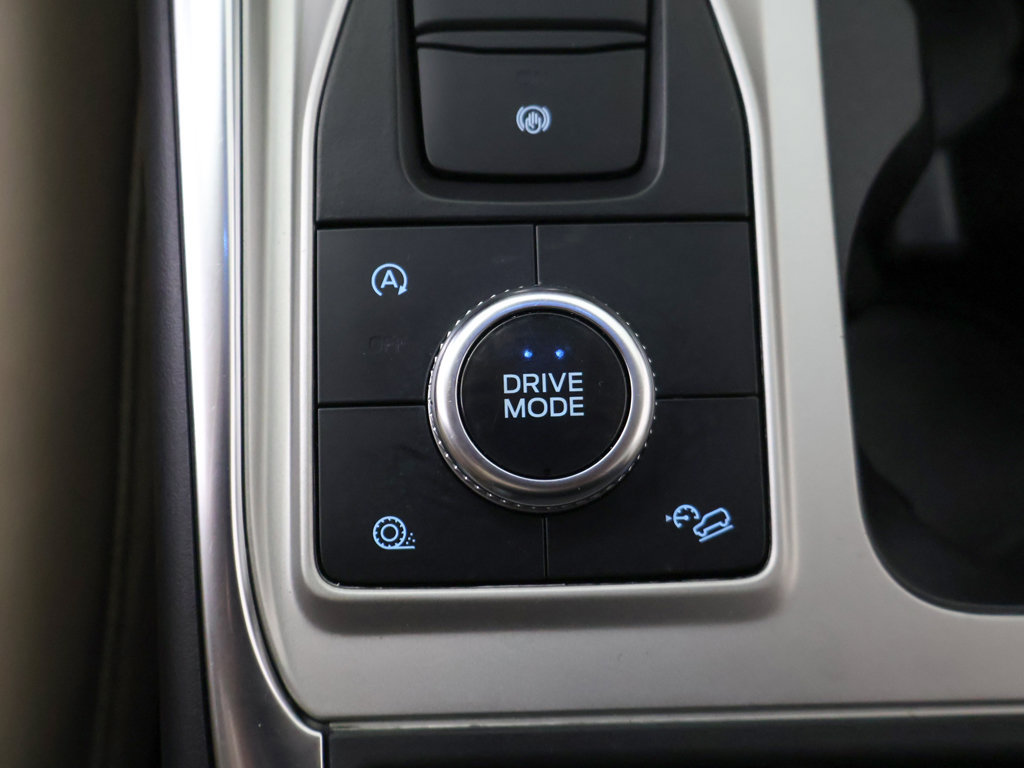 Used 2023 Ford Explorer XLT w/ Equipment Group 202A AWD/4WD image 57