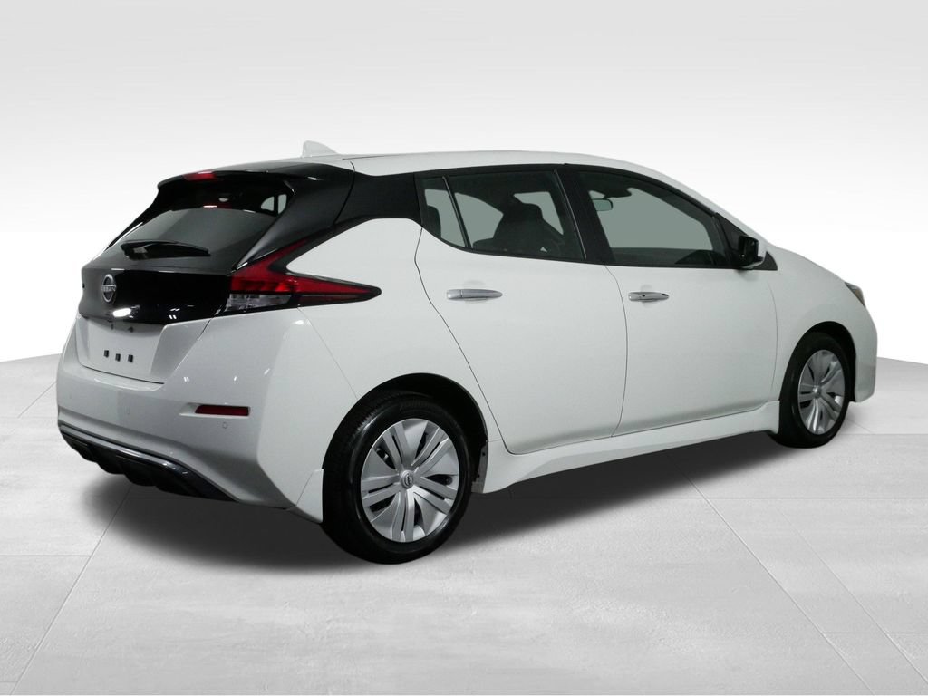 Used 2025 Nissan Leaf S FWD image 10