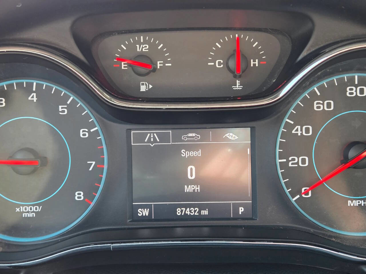 Used 2017 Chevrolet Cruze LT w/ Convenience Package image 20