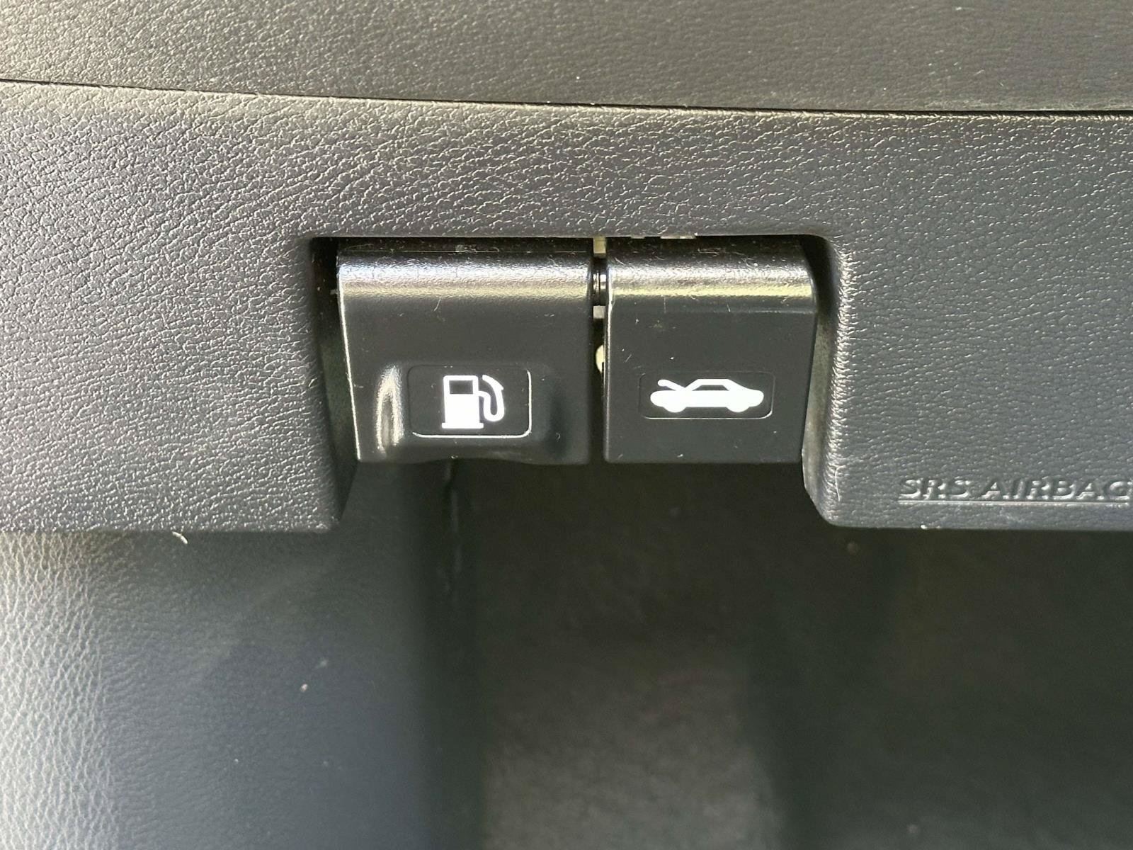 Used 2024 Nissan Kicks SV FWD image 15