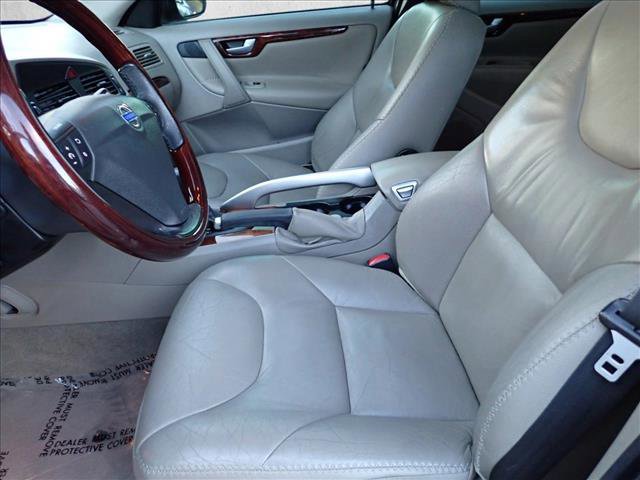 Used 2005 Volvo XC70 AWD/4WD image 9
