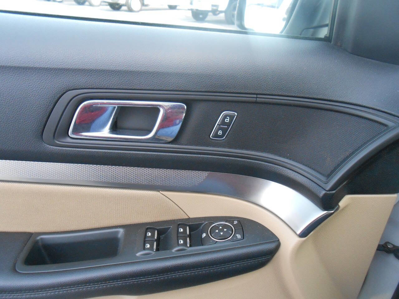 Used 2017 Ford Explorer 4WD image 21