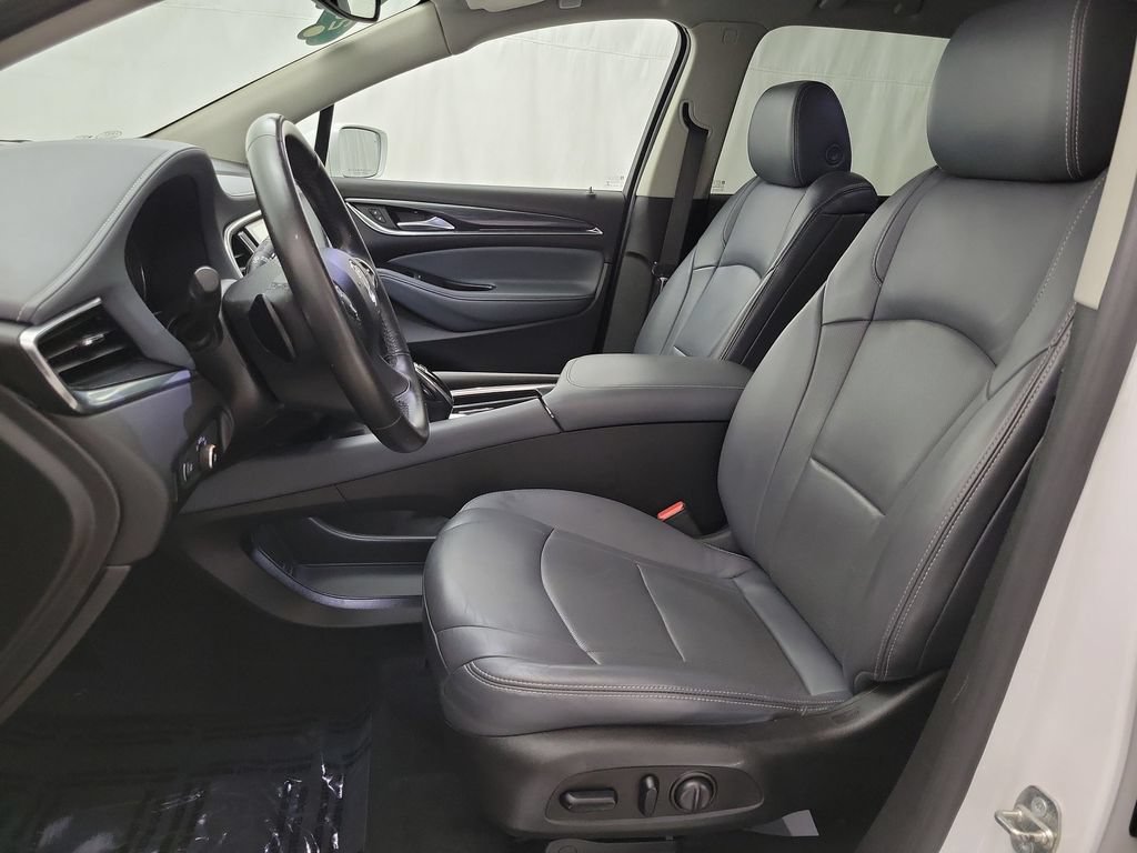 Certified 2018 Buick Enclave Essence FWD image 9
