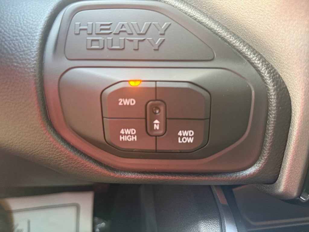 New 2025 RAM 2500 Laramie AWD/4WD image 28
