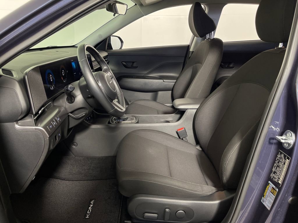 Certified 2025 Hyundai Kona SEL FWD image 12