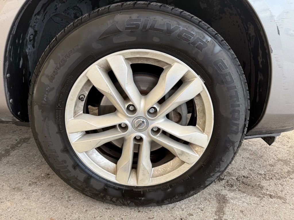 Used 2015 Nissan Rogue S w/ Convenience Package image 4