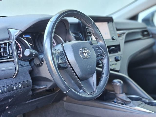 Used 2023 Toyota Camry SE image 12
