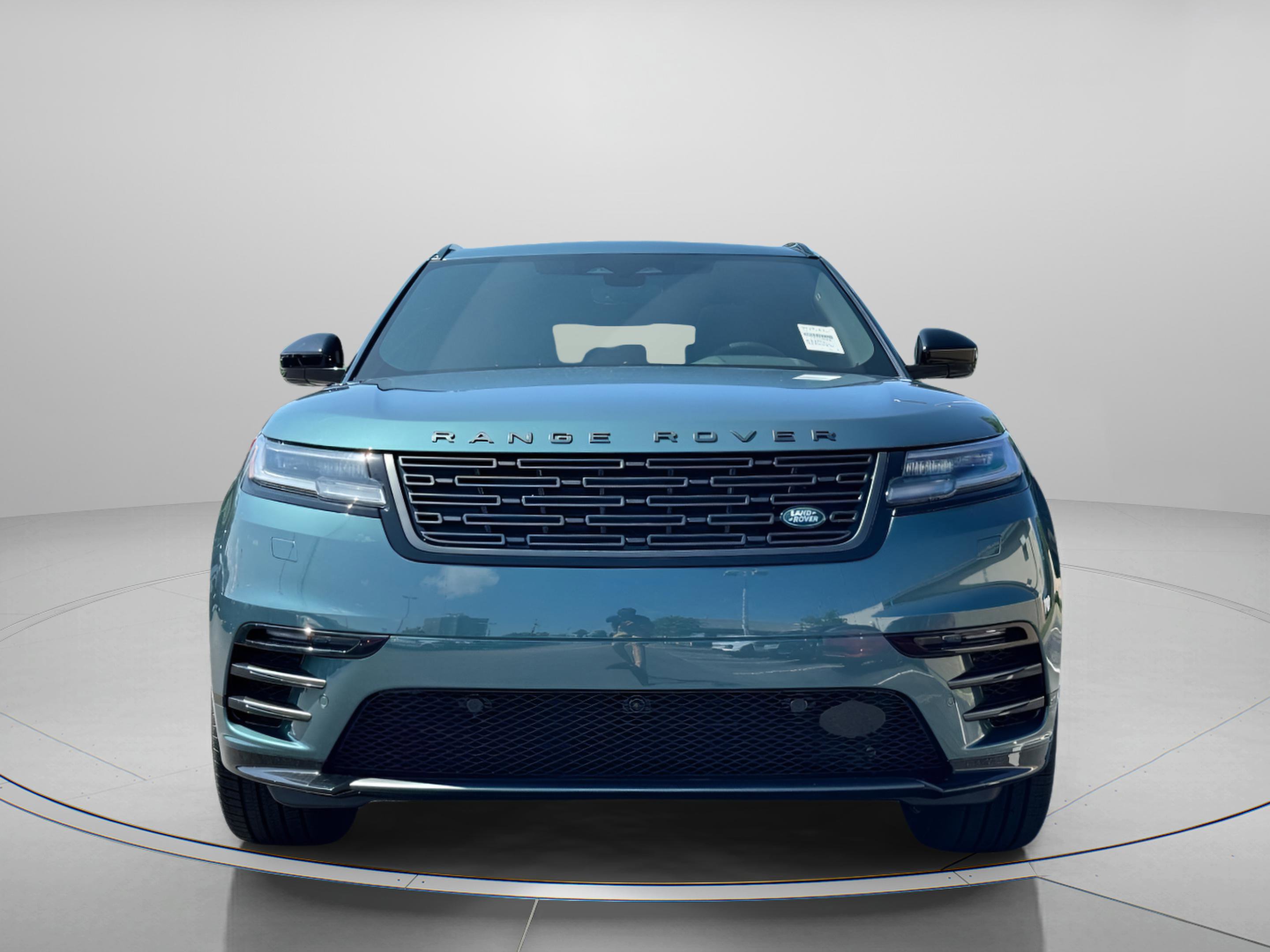 Used 2026 Land Rover Range Rover Velar Dynamic SE image 7