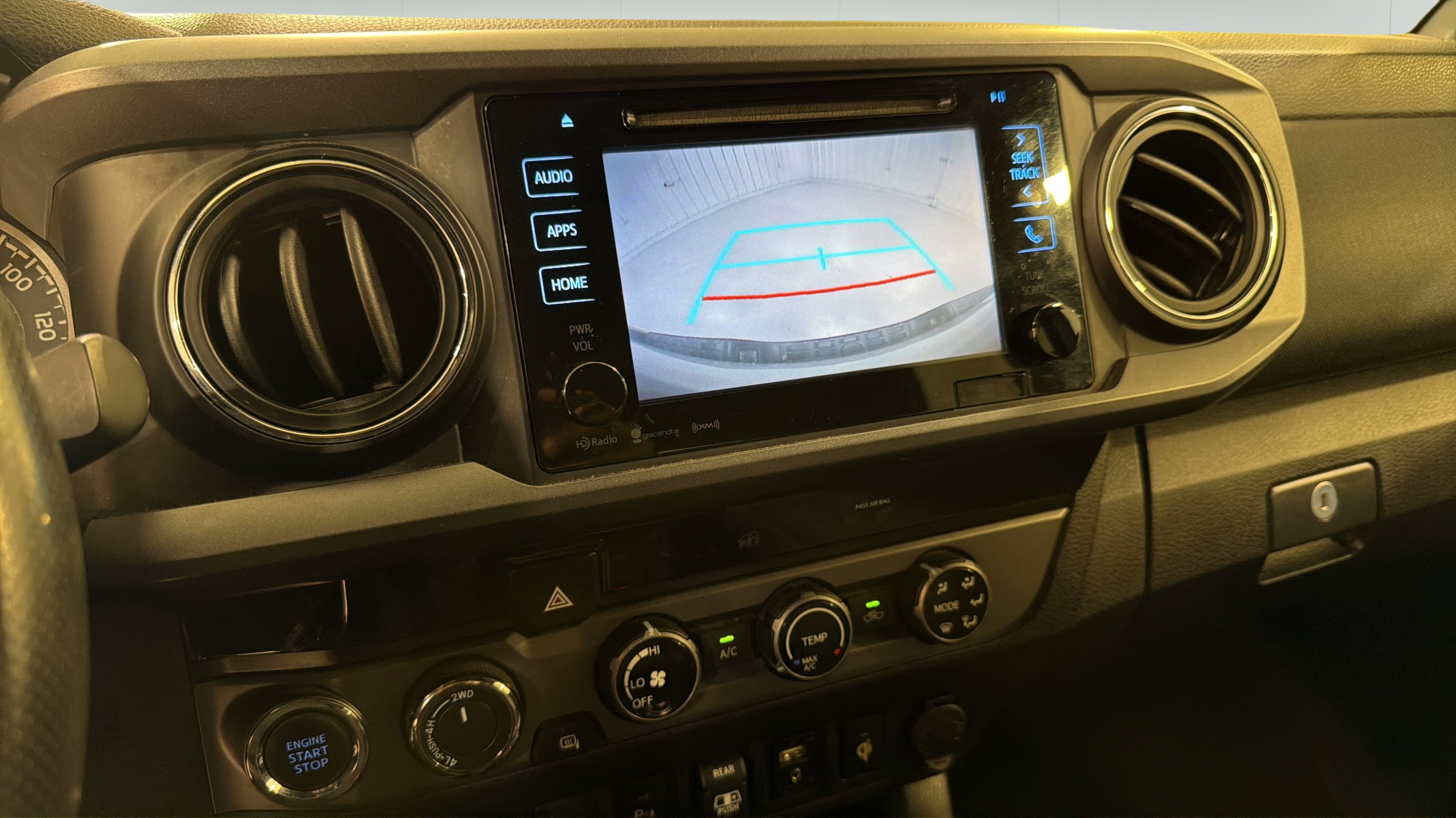 Used 2018 Toyota Tacoma TRD Sport w/ Technology Package AWD/4WD image 16
