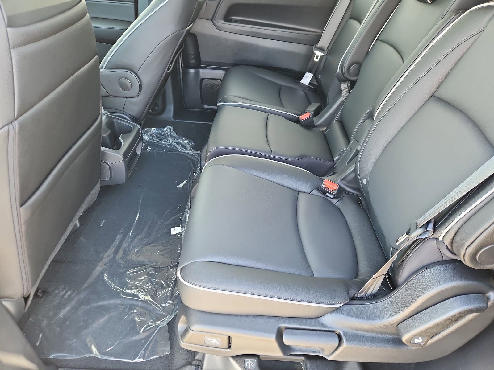 New 2026 Honda Odyssey Touring image 11