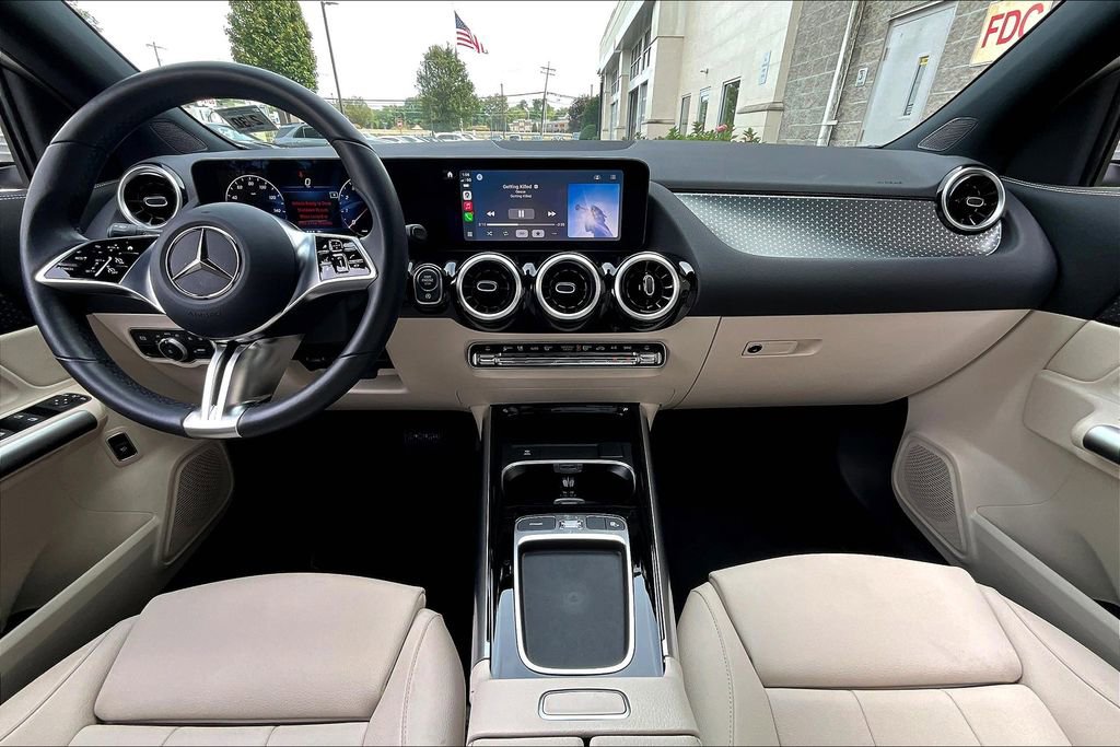 Certified 2025 Mercedes-Benz GLA 250 4MATIC image 15