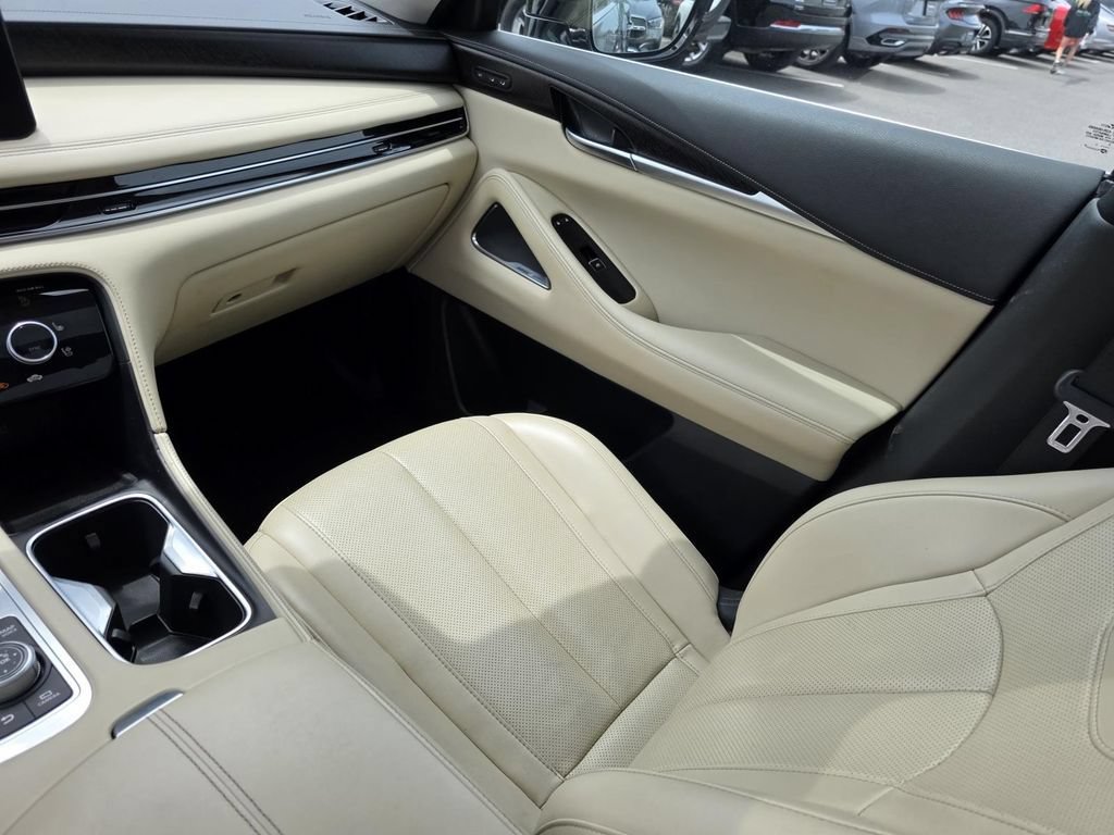 Used 2023 INFINITI QX60 Sensory w/ Vision Package AWD/4WD image 29