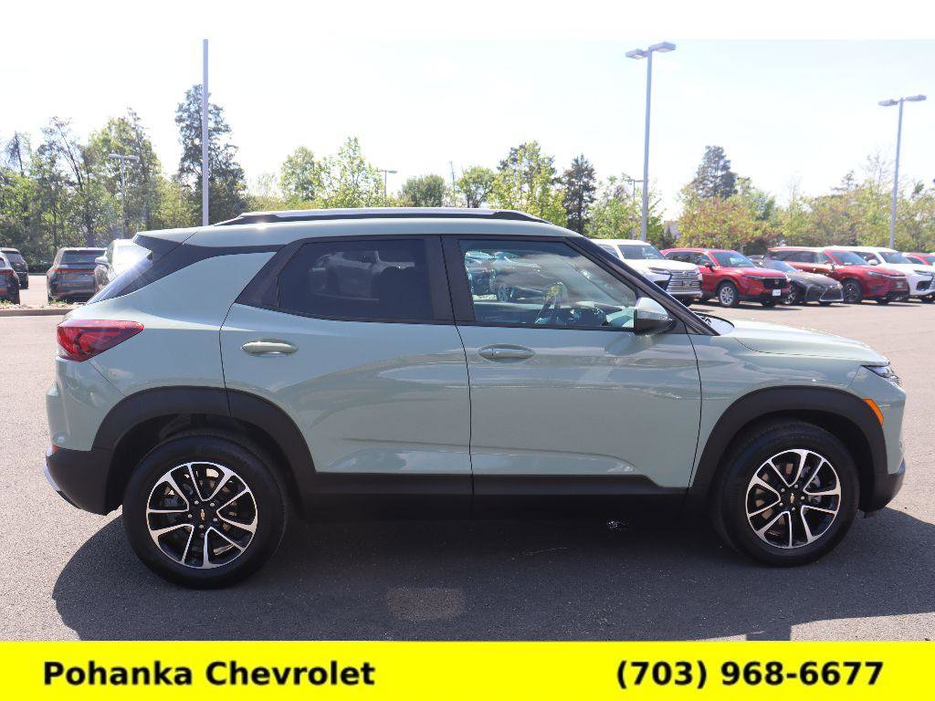 Certified 2025 Chevrolet TrailBlazer LT w/ Convenience Package FWD image 8