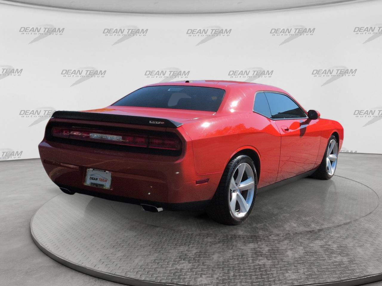 Used 2010 Dodge Challenger SRT8 w/ SRT Option Group II RWD image 7