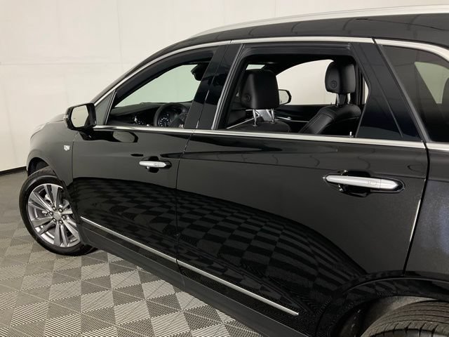 Certified 2025 Cadillac XT5 Premium Luxury w/ Technology Package AWD/4WD image 32