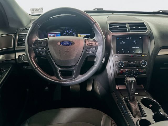 Used 2018 Ford Explorer XLT w/ Equipment Group 202A image 23