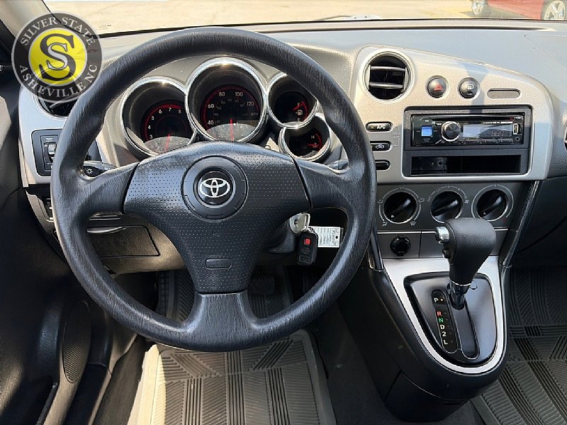 Used 2004 Toyota Matrix FWD image 24